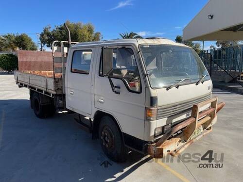 1990 Mazda T4000 Dual Cab Chassis