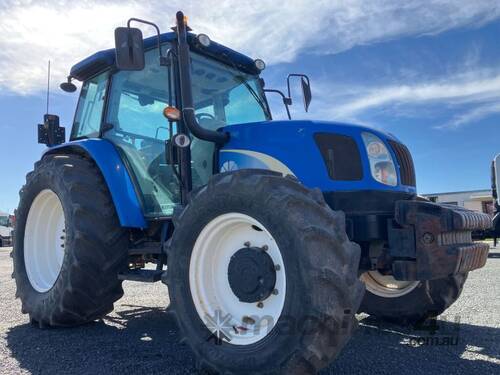 2013 New Holland T5030 Tractor (Front Wheel Assist)
