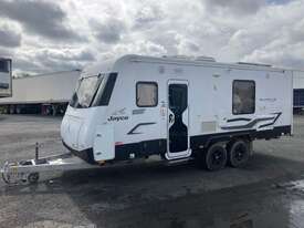 2015 Jayco Silverline Outback Tandem Axle Caravan - picture2' - Click to enlarge