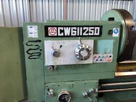6m Centre Lathe - picture0' - Click to enlarge