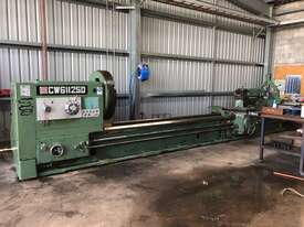 6m Centre Lathe - picture1' - Click to enlarge