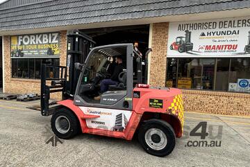 5 Tonne Manitou Forklift For Sale
