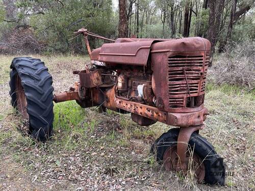 Farmall AM7D