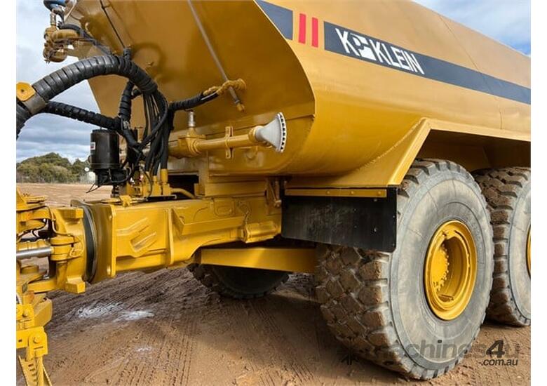 caption Caterpillar 740 Water Cart – 15,140 Hours, High-Performance, Low-Usage Machine
