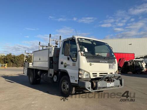 caption 2006 Isuzu NPR 400 Service Body