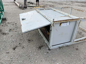 Ute Tray Enclosure with Tool Box - picture0' - Click to enlarge