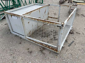 Ute Tray Enclosure with Tool Box - picture1' - Click to enlarge