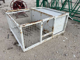 Ute Tray Enclosure with Tool Box - picture2' - Click to enlarge