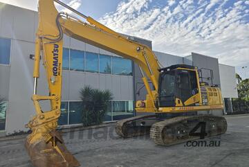 Komatsu 2022   PC240LC-11