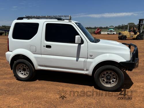 caption 2013 Suzuki Jimny Sierra Petrol