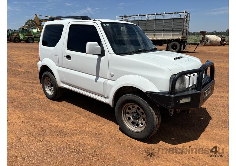 caption 2013 Suzuki Jimny Sierra Petrol