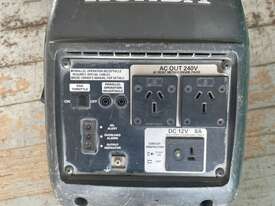 Honda EU20i Generator - picture1' - Click to enlarge