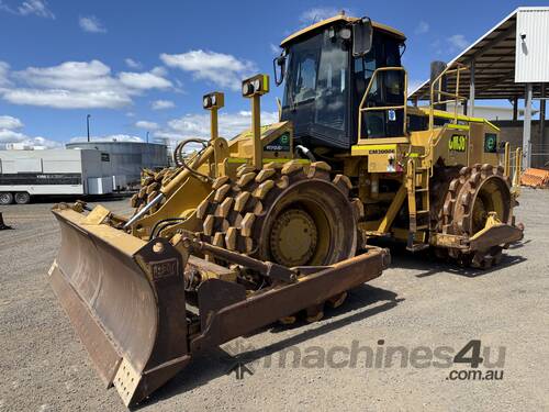 caption CAT 825H Compactor