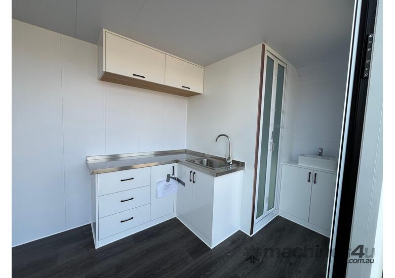 6m Accommodation Pod