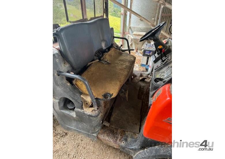 caption kubota RTV 900XT