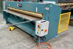 Epic refurbished guillotine 2470mm x 3mm (800mm Back gauge)
