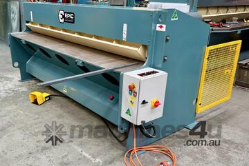 Epic refurbished guillotine 2470mm x 3mm (800mm Back gauge) Epic refurbished guillotine 2470mm x 3mm (800mm Back gauge)