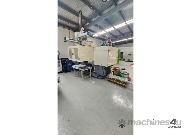 caption Sumitomo Injection Moulder