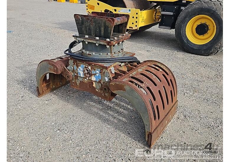 caption Rotating Grapple to suit 20t Excavator, Ears 335mm, Centres 450mm, Pins 80mm, 4 Hose set up