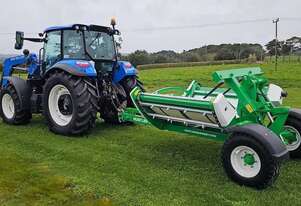 Unrolla TX205   Trailed Round Bale Feedout Cart