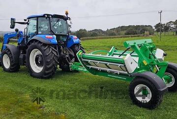 Unrolla TX205   Trailed Round Bale Feedout Cart