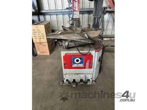 caption Workshop Tyre Changer