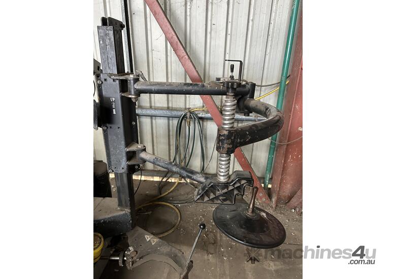 caption Workshop Tyre Changer