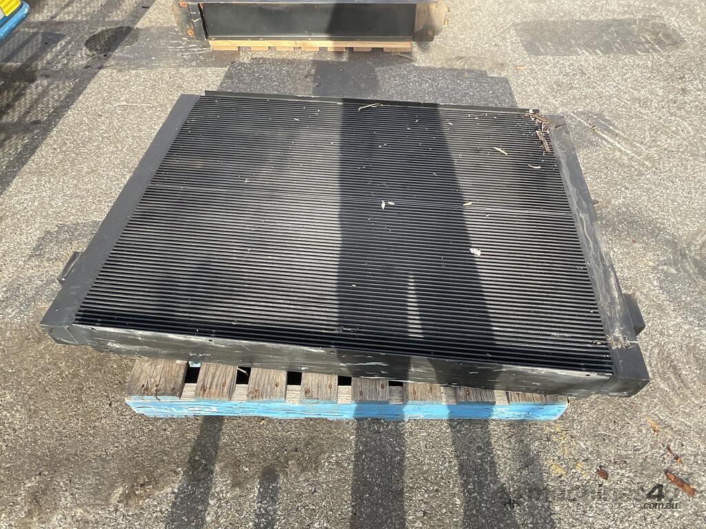 Used Large Radiator (1125081) - Listed on Machines4u