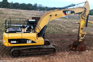 Caterpillar 2012   320DL