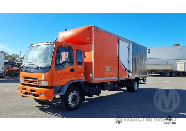 caption Isuzu F3 FTR