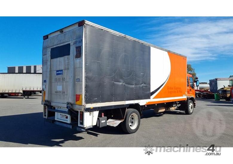 caption Isuzu F3 FTR