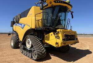2021 New Holland 10.90 Combines