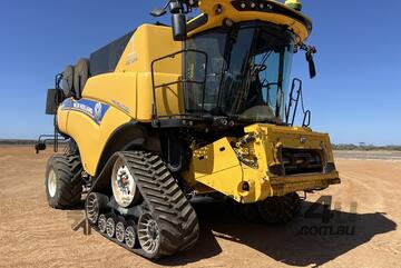 2021 New Holland 10.90 Combines
