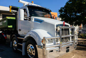 Kenworth T360 Hooklift/Bi Fold Truck Kenworth T360 Hooklift/Bi Fold Truck