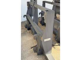 4 PRONG HAY SPEAR, AUS HITCH  - picture0' - Click to enlarge