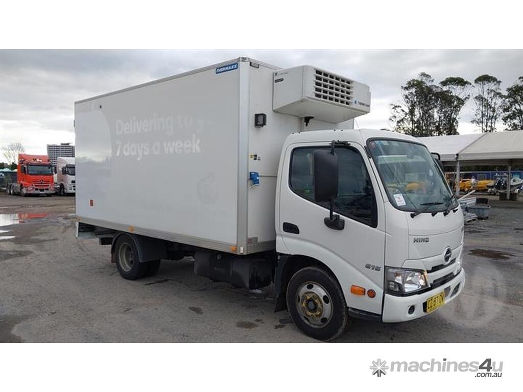 Buy Used Hino 300 SERIES Pantech Truck (1152981)