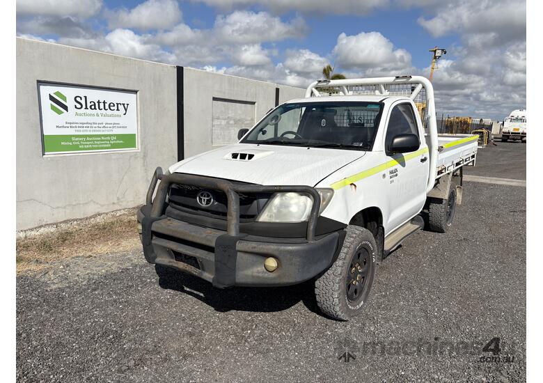 caption 2011 Toyota Hilux SR Diesel