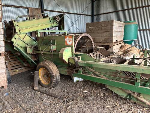 caption Thyregod Rock Picker