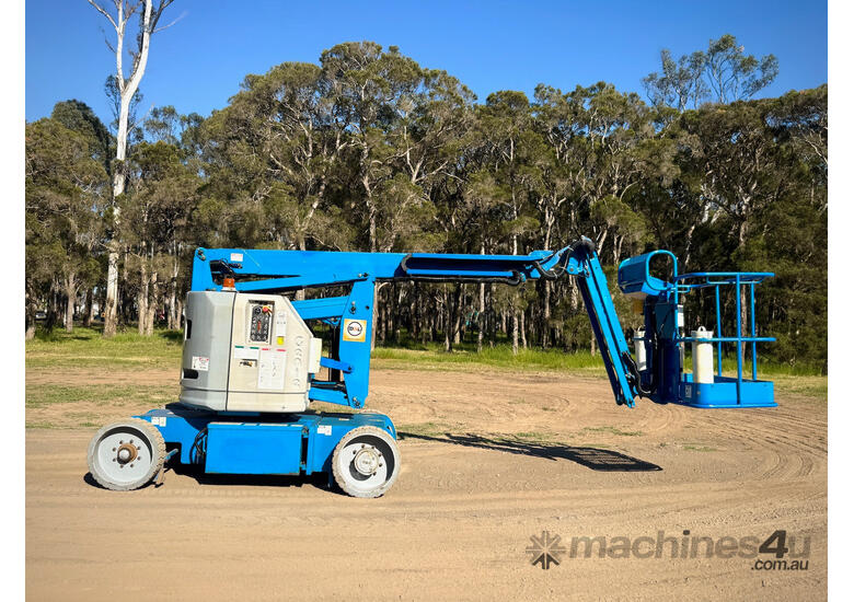 Genie Z34/22N Boom Lift Access & Height Safety