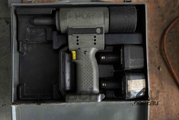 2x   POP Tools MCS5800L Battery Powered Pop Rivet Gun.