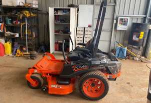 Kubota Z242KH Zero Turn Mower With 48 Inch Cutting Deck