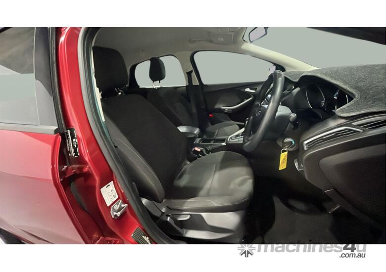 caption 2016 Ford Focus Trend Petrol