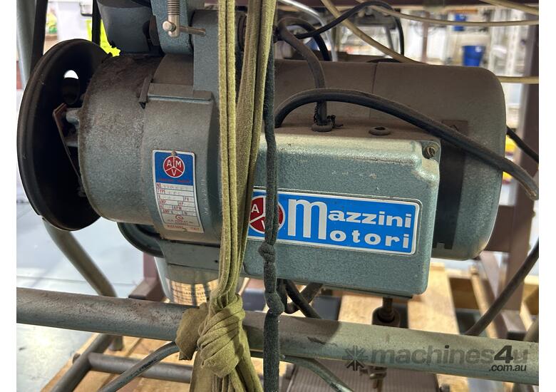 1x Pegasus E32-542 Sewing Machine & 1x US 118-1 Sewing Machine