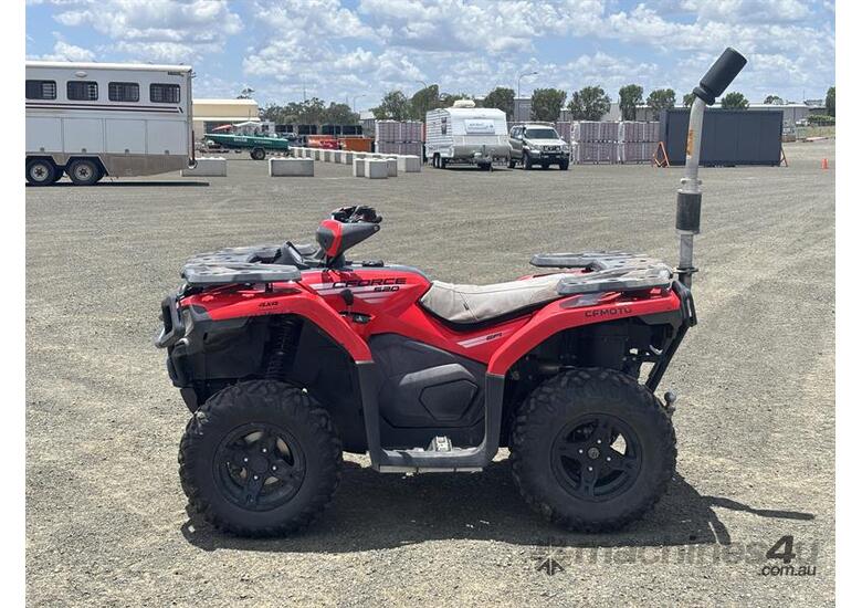 CF MOTO CFORCE 520 MOTORBIKE