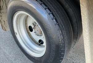 Hino 2014   300 616 Pantech