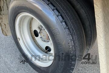 Hino 2014   300 616 Pantech