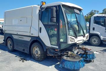 Bucher / Johnston CX400