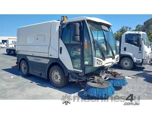 Bucher / Johnston CX400