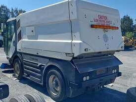 Bucher / Johnston CX400 - picture1' - Click to enlarge