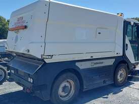 Bucher / Johnston CX400 - picture2' - Click to enlarge